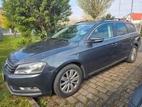 Gebraucht VW Passat 140 PS (102 kW) 2012 Grau Kombi