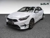 Gebraucht Kia Ceed Spirit 140 PS (102 kW) 2025 Weiß Kleinwagen
