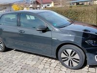 Używany VW e-Golf 100 kW (136 KM) 2020 Szary Hatchback