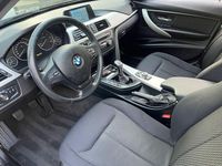 Gebraucht BMW 320 163 PS (119 kW) 2014 Schwarz Limousine