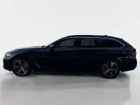 Gebraucht BMW 530 Sport Line 245 PS (180 kW) 2023 Saphirschwarz metallic Kombi
