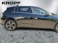 Gebraucht Opel Astra Elegance 131 PS (96 kW) 2023 Schwarz Kleinwagen