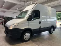 Gebraucht Iveco Daily 106 PS (77 kW) 2014 Weiß Van / Kleinbus