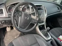 Gebraucht Opel Astra 140 PS (102 kW) 2012 Silber Kombi