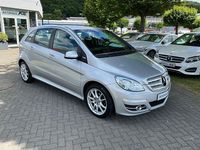 Gebraucht Mercedes B180 116 PS (85 kW) 2011 Silber Van / Kleinbus