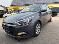 Używany Hyundai i20 101 KM (74 kW) 2017 Szary Sedan/Limuzyna