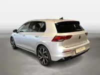 Gebraucht VW Golf VIII R-line 150 PS (110 kW) 2024 Reflexsilber Limousine