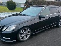 Gebraucht Mercedes E500 Avantgarde 408 PS (300 kW) 2012 Schwarz Kombi