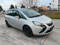 Gebraucht Opel Zafira Edition 140 PS (102 kW) 2016 Silber Van / Kleinbus