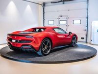 Gebraucht Ferrari 296 829 PS (609 kW) 2023 Rot