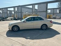 Gebraucht Mercedes E200 136 PS (100 kW) 2011 Gelb Limousine