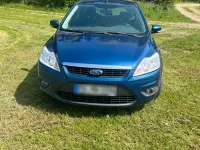 Gebraucht Ford Focus 100 PS (73 kW) 2010 Blau Limousine