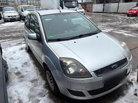 Gebraucht Ford Fiesta 2004 Silber Kleinwagen