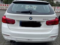 gebraucht BMW 320 i Touring Luxury LED Navi Leder Pano