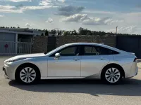 Gebraucht Toyota Mirai 182 PS (133 kW) 2023 Precious silver Limousine