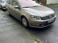 Gebraucht VW Passat 140 PS (102 kW) 2012 Andere farben Kombi