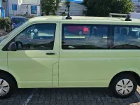 Używany VW Caravelle 110 KM (80 kW) 2021 Zielony Van