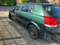 Gebraucht Opel Signum Edition 140 PS (102 kW) 2007 Digitalgruen mi2 Kleinwagen