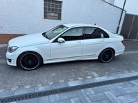 Gebraucht Mercedes C350 Avantgarde 306 PS (225 kW) 2012 Weiß Limousine