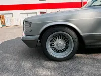 Gebraucht Mercedes 380 204 PS (150 kW) 1982 Silber Limousine