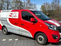 Gebraucht Opel Vivaro 140 PS (102 kW) 2015 Rot Van / Kleinbus