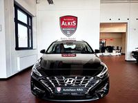 Gebraucht Hyundai i30 160 PS (117 kW) 2024 Abyss black (metallic) Kombi