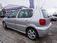 Gebraucht VW Polo 60 PS (44 kW) 2001 Silber Kleinwagen