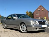 Gebraucht Mercedes E240 Classic 170 PS (125 kW) 2000 Silber Limousine