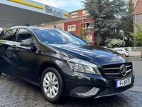 Gebraucht Mercedes A180 122 PS (89 kW) 2012 Limousine