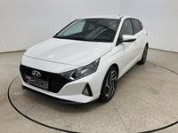 Gebraucht Hyundai i20 101 PS (74 kW) 2021 Polar white / sol Kleinwagen