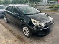 Gebraucht Kia Rio 85 PS (62 kW) 2014 Schwarz Limousine