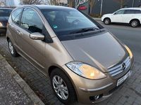 Gebraucht Mercedes A150 95 PS (69 kW) 2005 Gold Kleinwagen