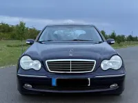 Gebraucht Mercedes C220 143 PS (105 kW) 2003 Andere farben Limousine