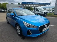 Gebraucht Hyundai i30 Pure 99 PS (72 kW) 2018 Blau Limousine