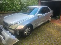 Gebraucht Mercedes C180 Elegance 141 PS (103 kW) 2004 Silber Limousine
