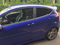 Gebraucht Ford Fiesta ST 182 PS (133 kW) 2014 Blau metallic Kleinwagen