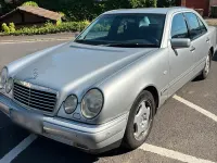 Gebraucht Mercedes E240 170 PS (125 kW) 1998 Silber Limousine