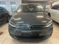 Gebraucht VW Touran Comfortline 150 PS (110 kW) 2024 Grau Van / Kleinbus