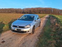 Gebraucht VW Golf VII 105 PS (77 kW) 2012 Silber Limousine