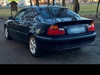 Second-hand BMW 318 118 CP (86 kW) 2002 Albastru Berlinǎ
