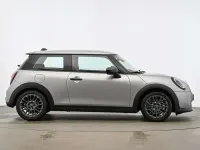 Używany Mini Cooper Classic 156 KM (114 kW) 2024 Szary Hatchback