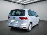 Gebraucht VW Touran 150 PS (110 kW) 2024 Silber Van / Kleinbus