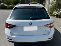 Gebraucht Skoda Superb LAURIN & KLEMENT 190 PS (139 kW) 2017 Weiß Kombi