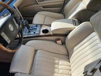 Second-hand VW Phaeton 224 CP (164 kW) 2009 Auriu Berlinǎ