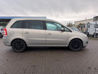 Gebraucht Opel Zafira Innovation 140 PS (102 kW) 2010 Grau Van / Kleinbus