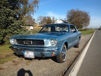 Second-hand Ford V8 190 CP (139 kW) 1965 Albastru Coupe