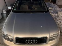 Second-hand Audi A4 131 CP (96 kW) 2002 Argintiu Berlinǎ