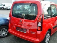Gebraucht Citroën Berlingo Feel 99 PS (72 kW) 2015 Rot Van / Kleinbus