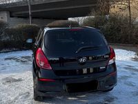 Gebraucht Hyundai i20 GO! 75 PS (55 kW) 2014 Schwarz Kleinwagen