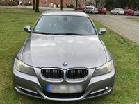 Gebraucht BMW 320 Lifestyle 184 PS (135 kW) 2011 Grau Limousine